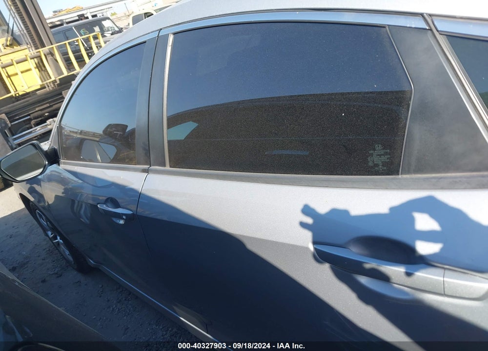 2017 HONDA CIVIC LX VIN: 2HGFC2F57HH517076