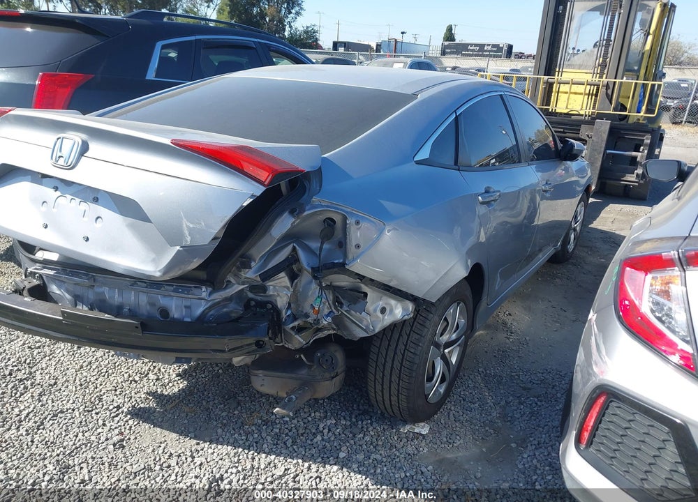 2017 HONDA CIVIC LX VIN: 2HGFC2F57HH517076