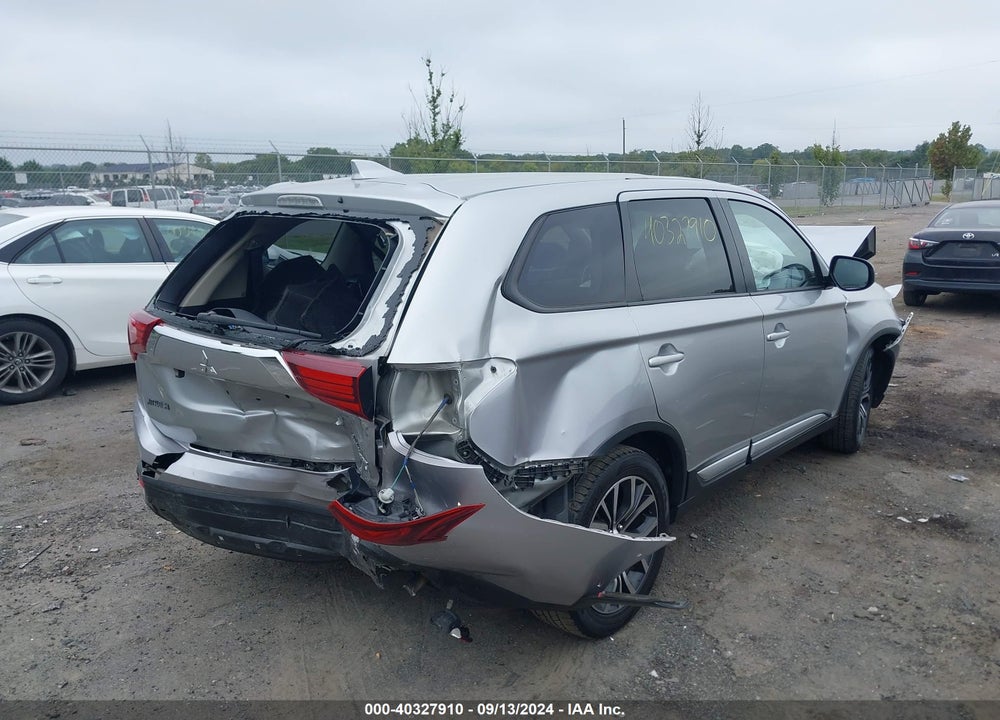 2018 MITSUBISHI OUTLANDER SE VIN: JA4AD3A36JJ002439