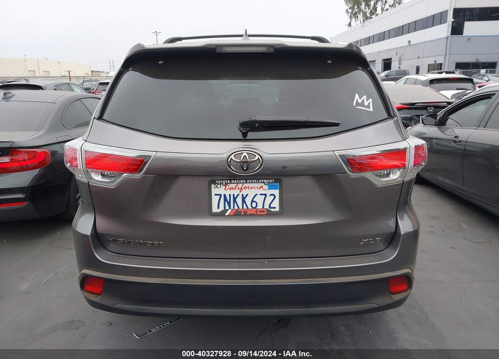 2015 TOYOTA HIGHLANDER XLE V6 VIN: 5TDKKRFH4FS111029