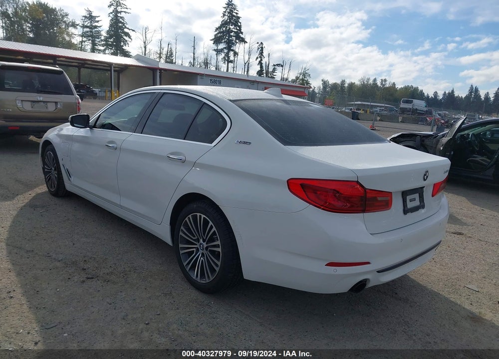 2018 BMW 530E IPERFORMANCE VIN: WBAJA9C5XJB249969