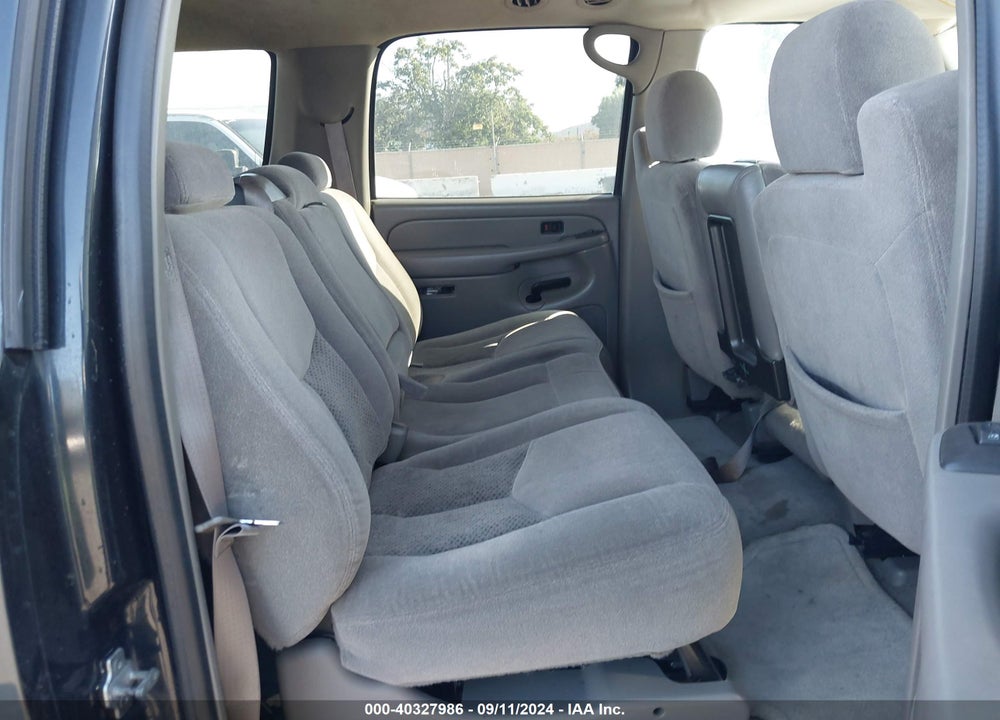 2004 CHEVROLET SUBURBAN 1500 LS VIN: 3GNEC16T44G325943