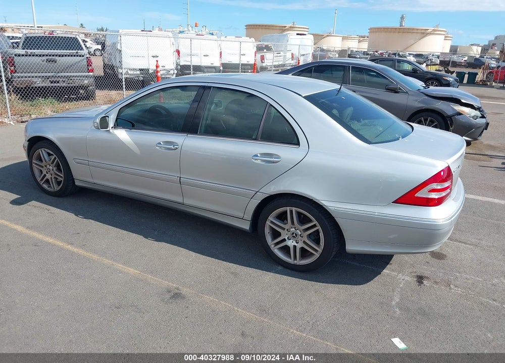 2005 MERCEDES-BENZ C 240 LUXURY VIN: WDBRF61J45A688326