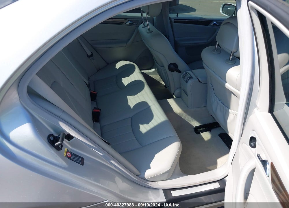 2005 MERCEDES-BENZ C 240 LUXURY VIN: WDBRF61J45A688326