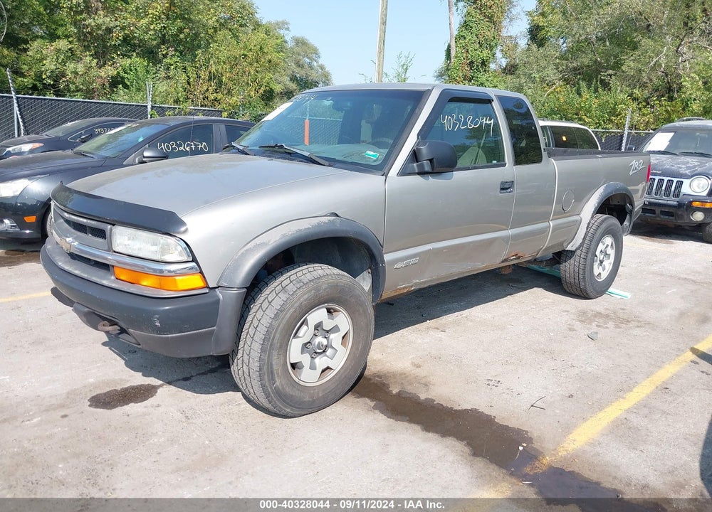 2002 CHEVROLET S-10 LS VIN: 1GCCT19W428155138