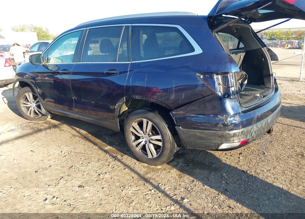 2017 HONDA PILOT EX VIN: 5FNYF6H39HB034356