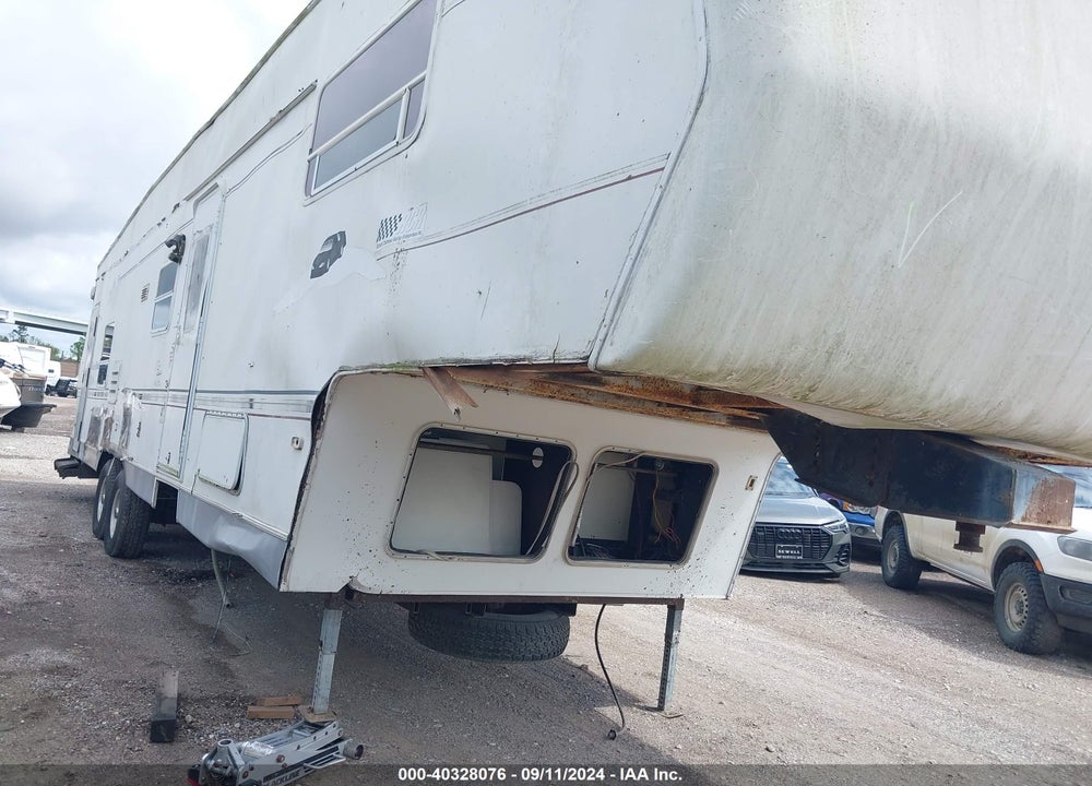 2002 FOUR WINDS DUTCHMEN VIN: 47CFM0S242P604933