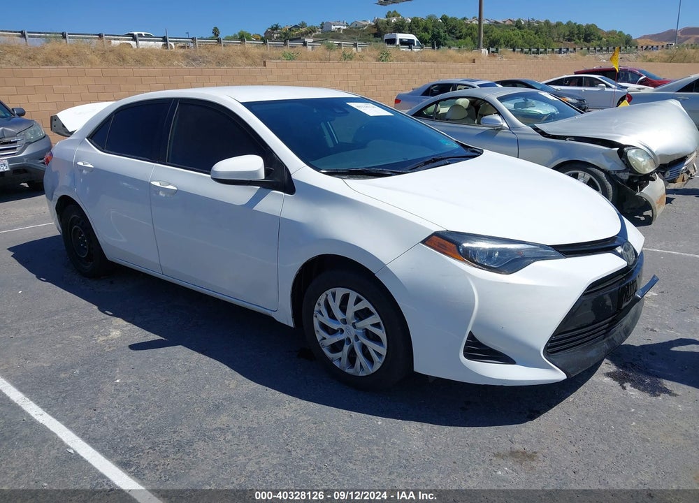 2019 TOYOTA COROLLA LE VIN: 5YFBURHE7KP890717