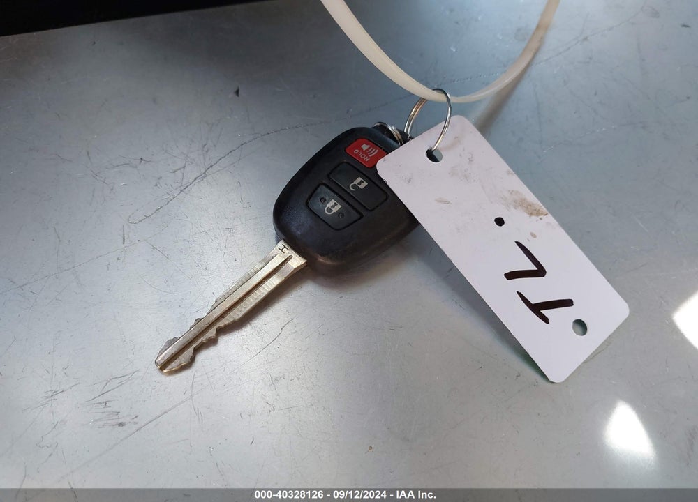 2019 TOYOTA COROLLA LE VIN: 5YFBURHE7KP890717
