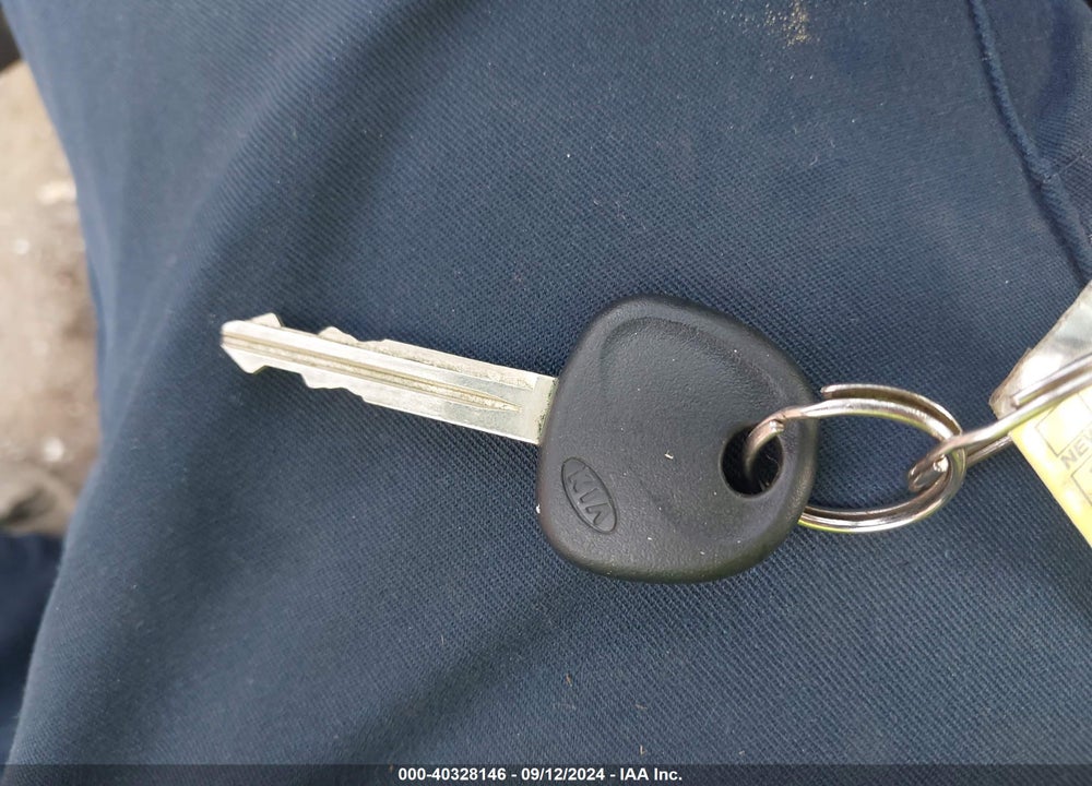 2010 KIA SOUL VIN: KNDJT2A22A7098593