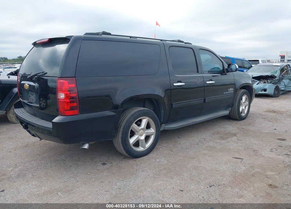 2013 CHEVROLET SUBURBAN 1500 LT VIN: 1GNSCJE04DR136767