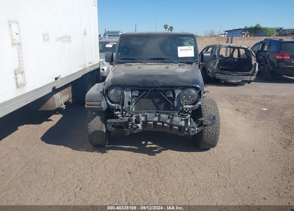 2019 JEEP WRANGLER UNLIMITED SAHARA 4X4 VIN: 1C4HJXEG9KW552479