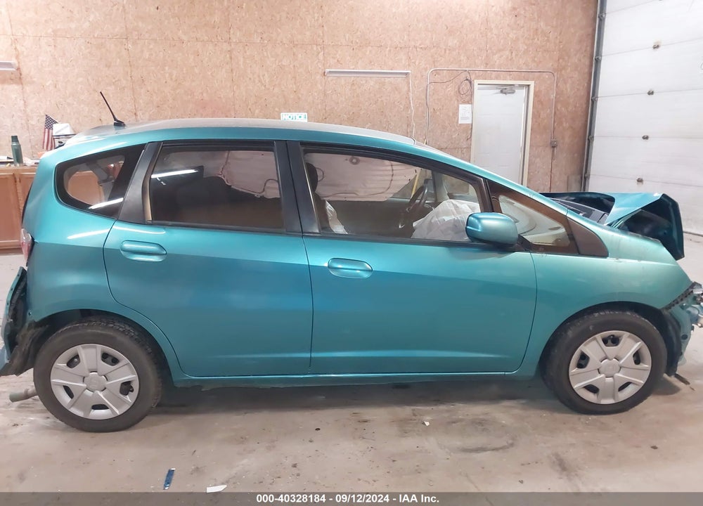 2012 HONDA FIT VIN: JHMGE8G33CC005399