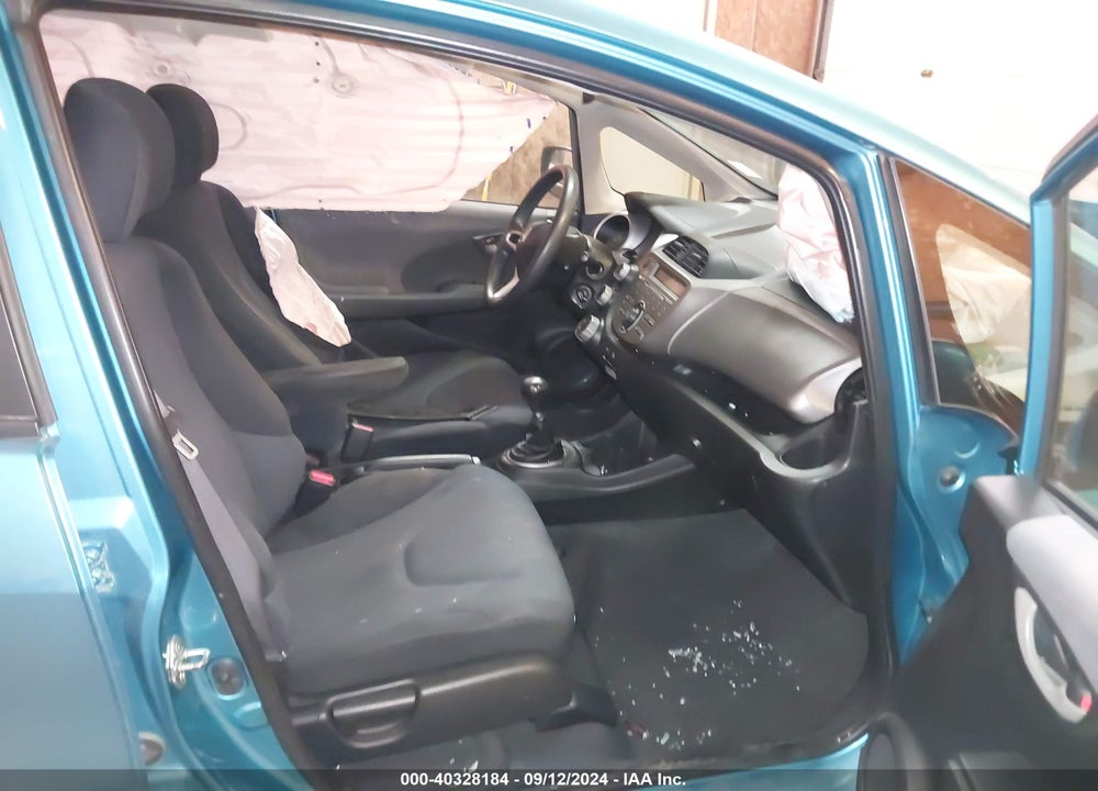 2012 HONDA FIT VIN: JHMGE8G33CC005399