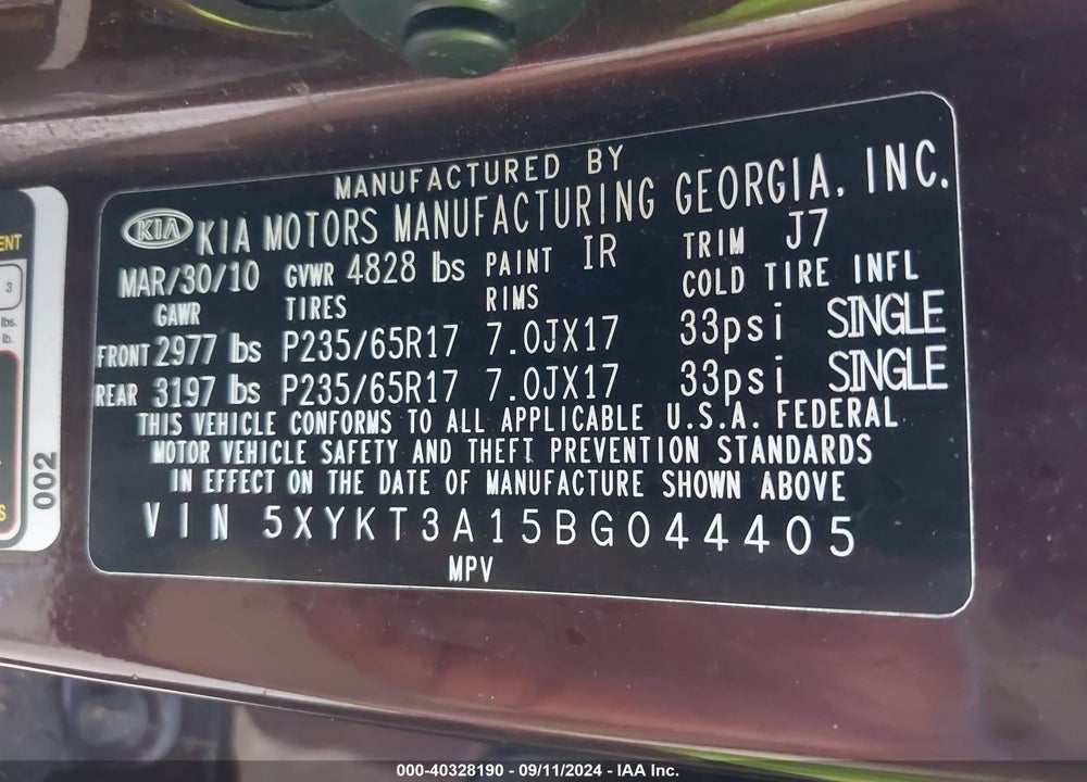 2011 KIA SORENTO VIN: 5XYKT3A15BG044405