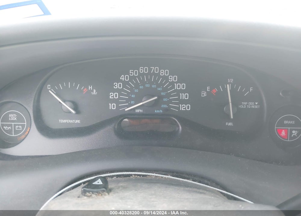 2002 BUICK CENTURY CUSTOM VIN: 2G4WS52J721229687