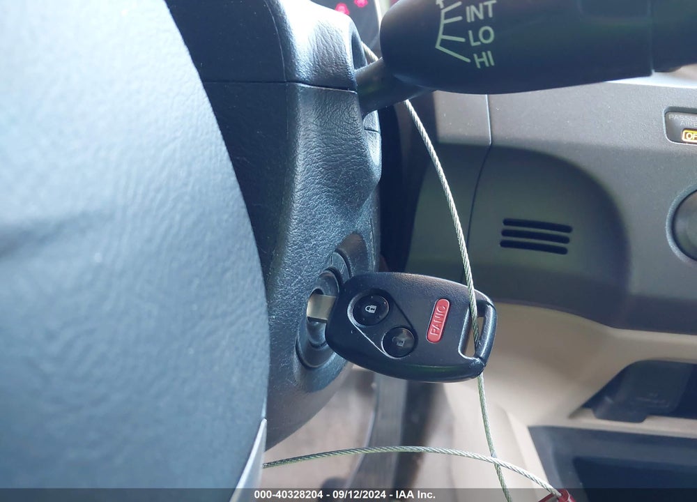 2009 HONDA CIVIC LX VIN: 19XFA165X9E024844