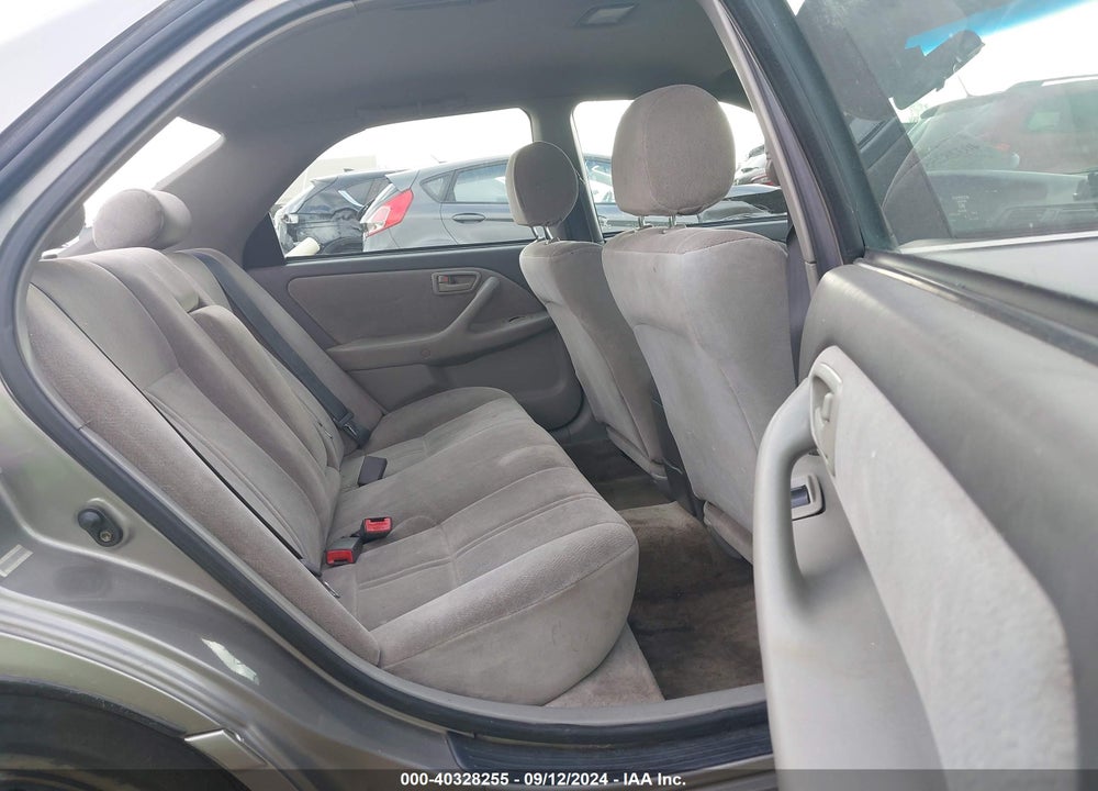 2000 TOYOTA CAMRY CE VIN: 4T1BG22KXYU631661