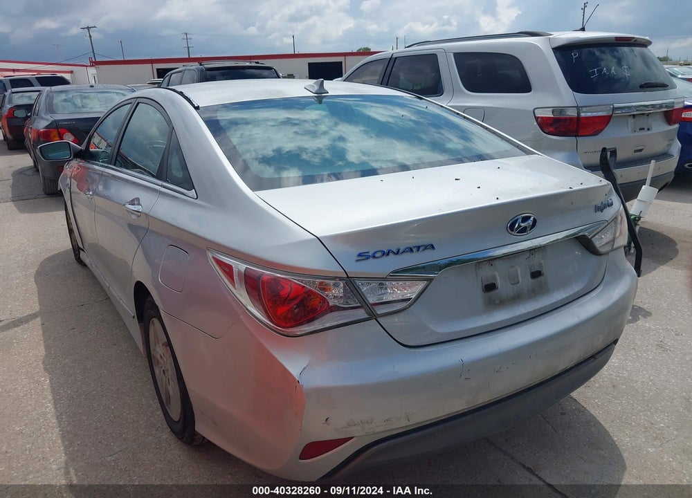 2012 HYUNDAI SONATA HYBRID VIN: KMHEC4A47CA031178