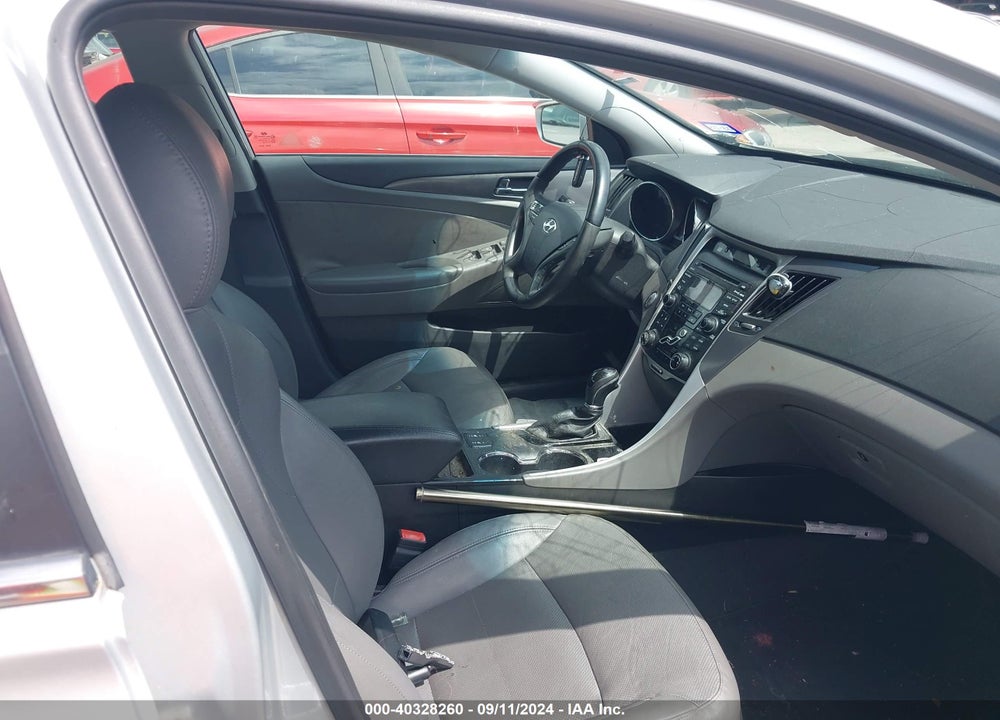 2012 HYUNDAI SONATA HYBRID VIN: KMHEC4A47CA031178