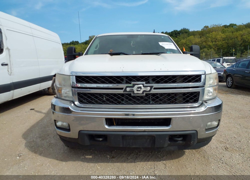 2011 CHEVROLET SILVERADO 2500HD LT VIN: 1GC2KXC80BZ153831