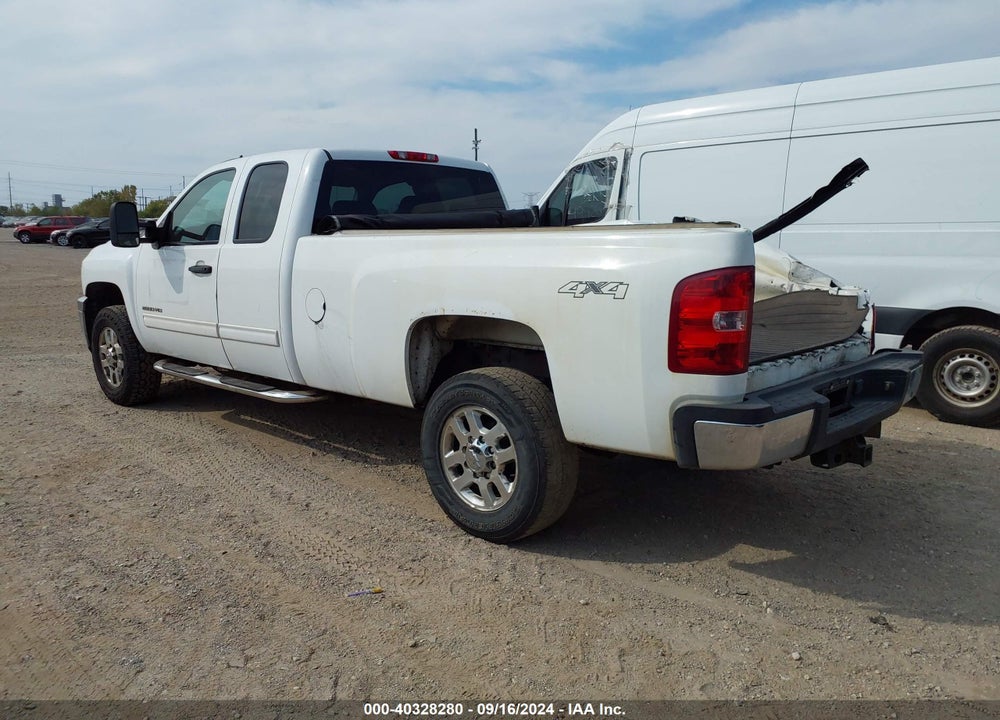 2011 CHEVROLET SILVERADO 2500HD LT VIN: 1GC2KXC80BZ153831