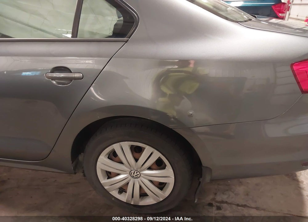 2015 VOLKSWAGEN JETTA 2.0L TDI S VIN: 3VWLA7AJ4FM261936