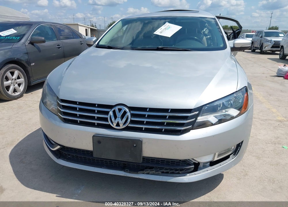 2015 VOLKSWAGEN PASSAT VIN: 1VWCV7A33FC041596