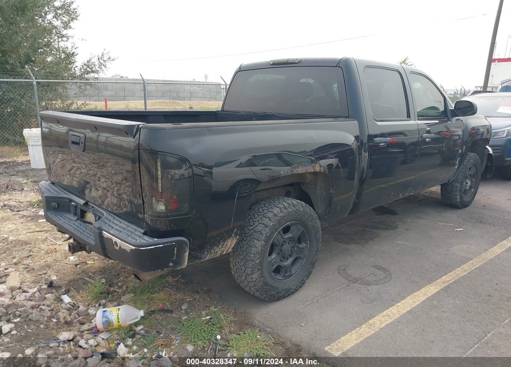 2007 CHEVROLET SILVERADO 1500 LT1 VIN: 2GCFK13YX71538800