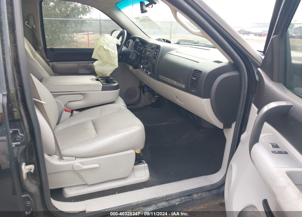 2007 CHEVROLET SILVERADO 1500 LT1 VIN: 2GCFK13YX71538800