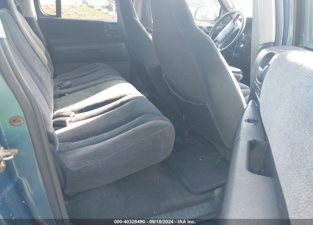 2002 DODGE DAKOTA SPORT VIN: 1B7HG38N52S715704