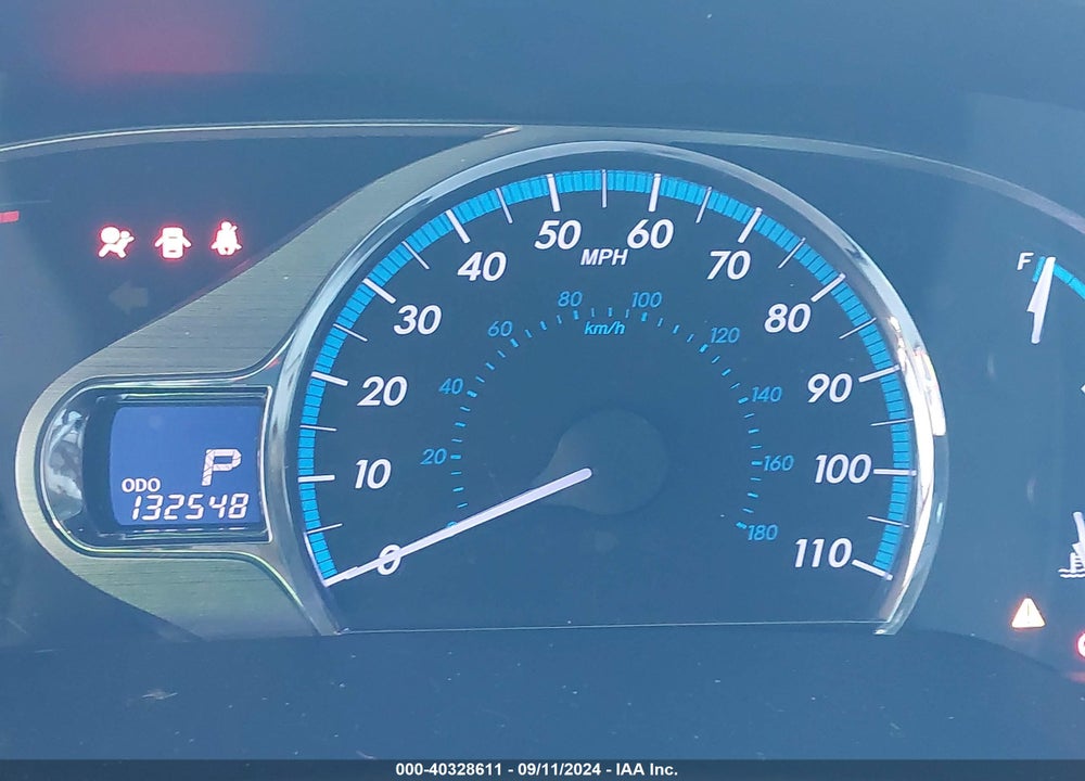 2014 TOYOTA SIENNA XLE V6 8 PASSENGER VIN: 5TDYK3DC3ES431858