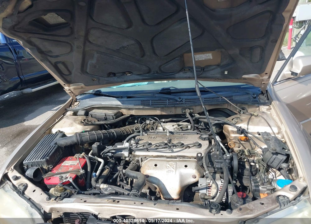 2002 HONDA ACCORD 2.3 EX VIN: 1HGCG56682A107586