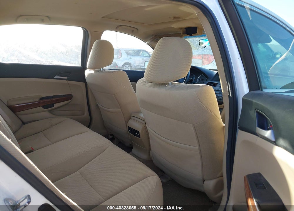 2011 HONDA ACCORD 2.4 EX VIN: 1HGCP2F71BA038313