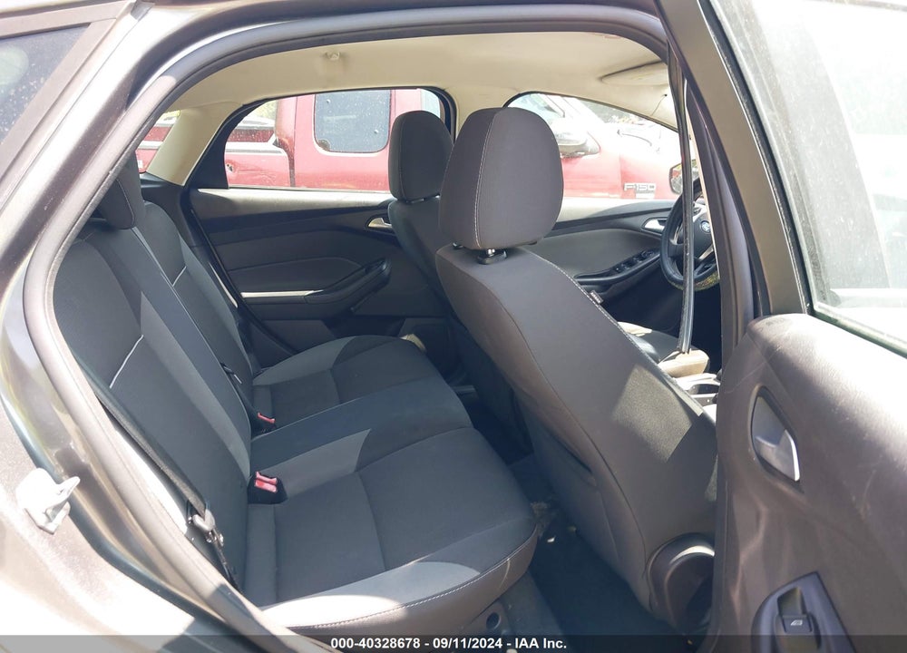 2013 FORD FOCUS SE VIN: 1FADP3K27DL247460