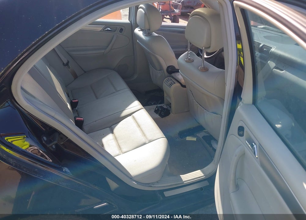 2006 MERCEDES-BENZ C 230 SPORT VIN: WDBRF52H56A911111