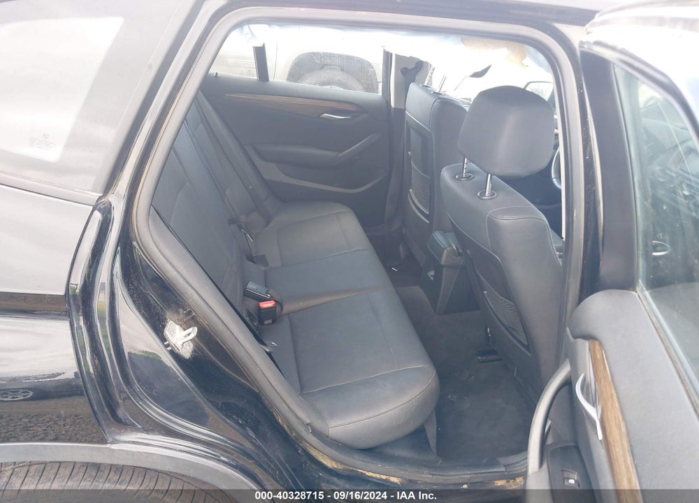 2015 BMW X1 VIN: WBAVL1C59FVY39468