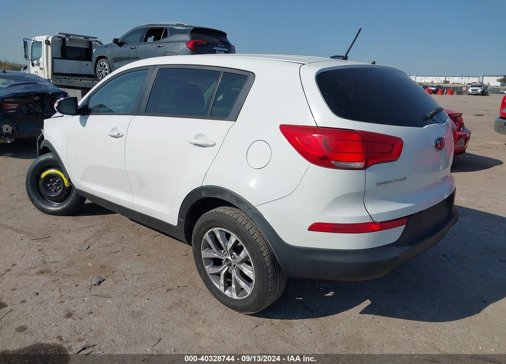 2015 KIA SPORTAGE LX VIN: KNDPB3AC2F7677022