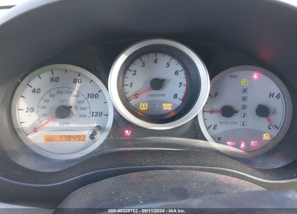 2004 TOYOTA RAV4 VIN: JTEGD20V140014002