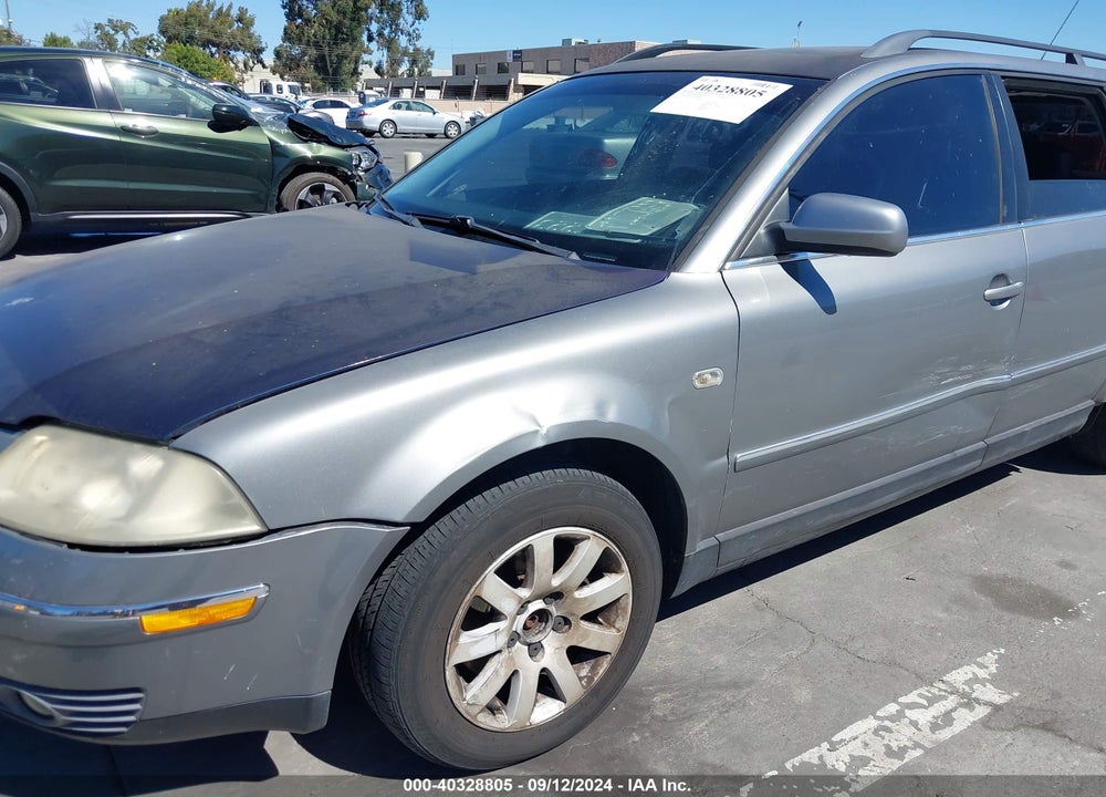 2001 VOLKSWAGEN PASSAT GLS VIN: WVWVD63B11E260048