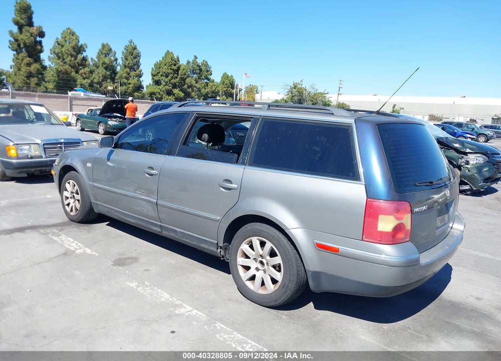 2001 VOLKSWAGEN PASSAT GLS VIN: WVWVD63B11E260048