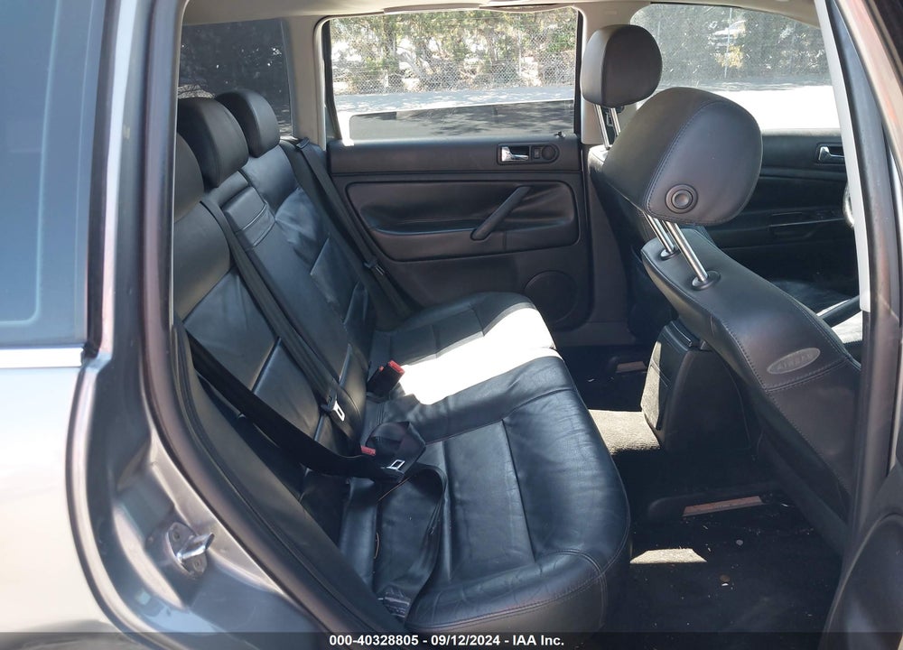 2001 VOLKSWAGEN PASSAT GLS VIN: WVWVD63B11E260048