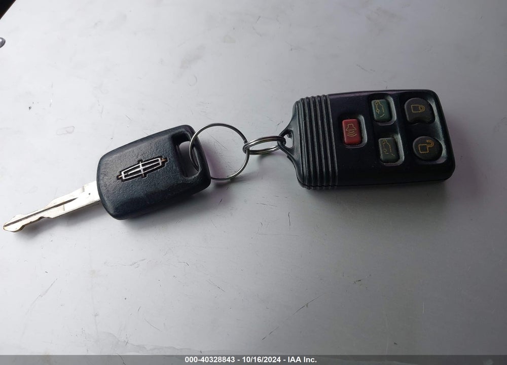 2009 LINCOLN MKZ VIN: 3LNHM28T79R630334