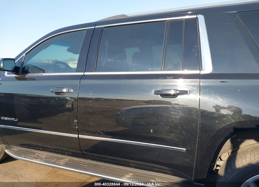 2020 GMC YUKON XL 4WD DENALI VIN: 1GKS2HKJ4LR249980