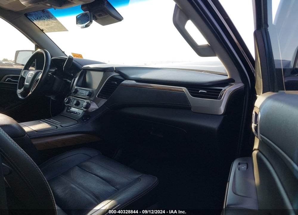 2020 GMC YUKON XL 4WD DENALI VIN: 1GKS2HKJ4LR249980