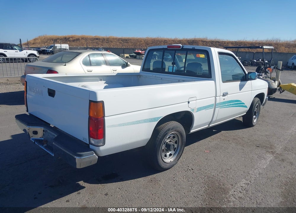 1994 NISSAN TRUCK XE VIN: 1N6SD11S3RC394265