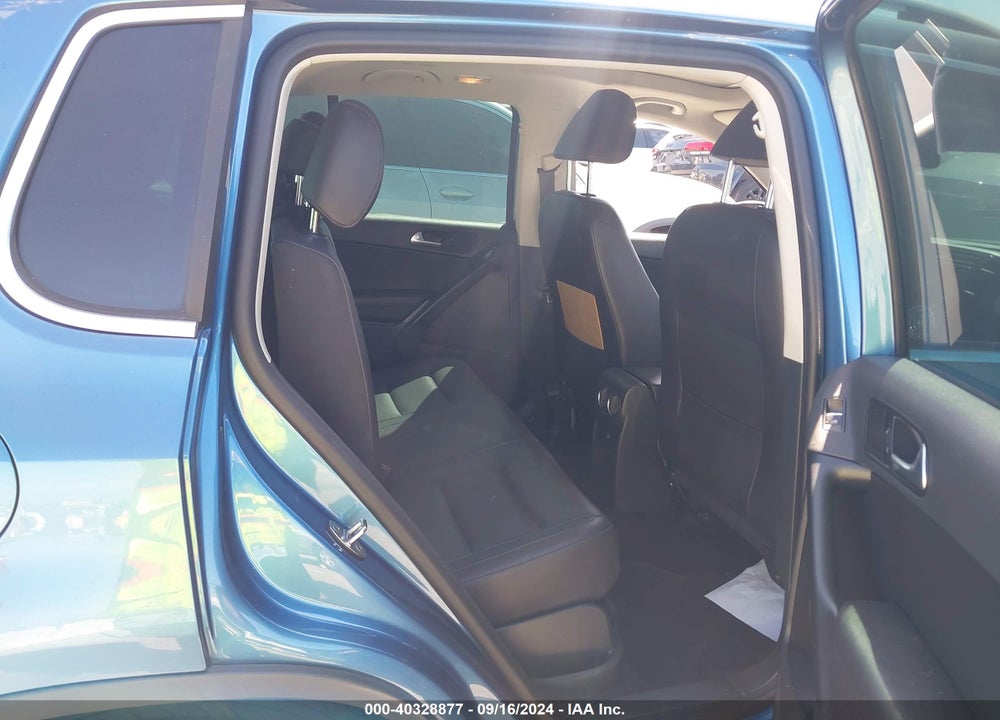 2017 VOLKSWAGEN TIGUAN 2.0T WOLFSBURG EDITION VIN: WVGRV7AX1HK020718