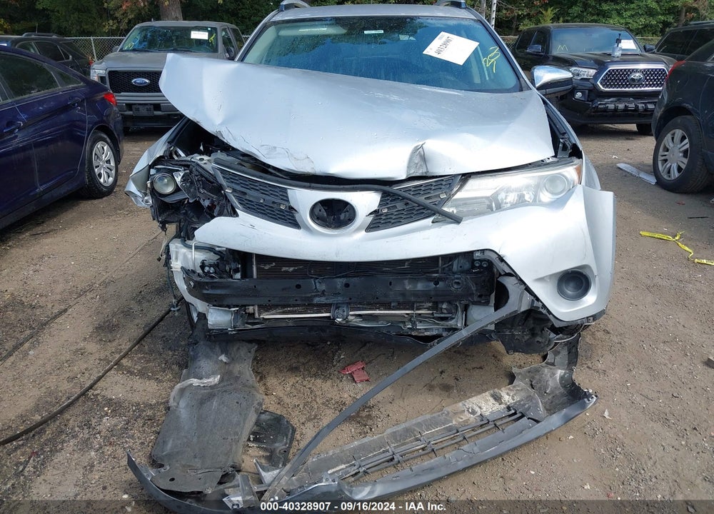 2014 TOYOTA RAV4 VIN: JTMZFREV7EJ010881