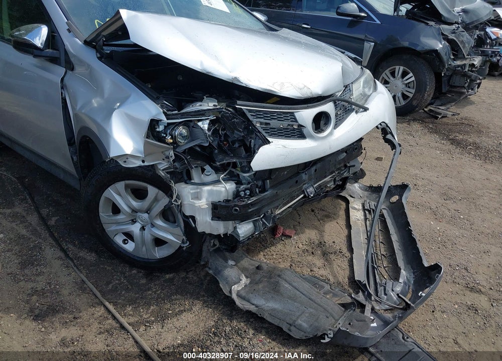 2014 TOYOTA RAV4 VIN: JTMZFREV7EJ010881