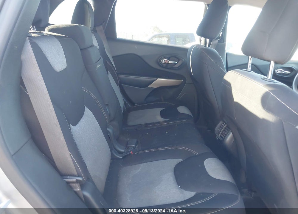2017 JEEP CHEROKEE ALTITUDE FWD VIN: 1C4PJLAB4HW641156